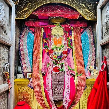 Jai Hanuman Guest House Palsana  Exterior photo