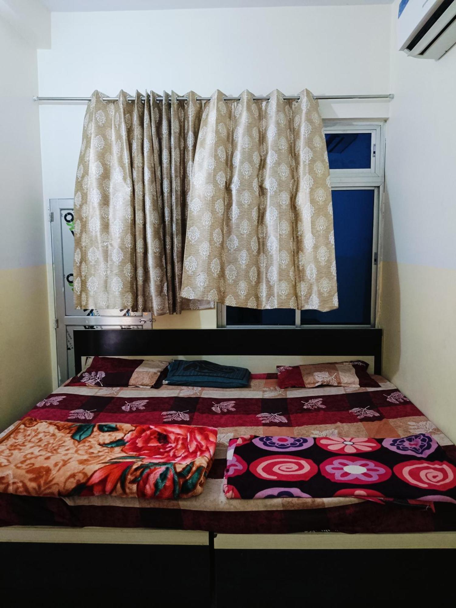 Jai Hanuman Guest House Palsana  Exterior photo