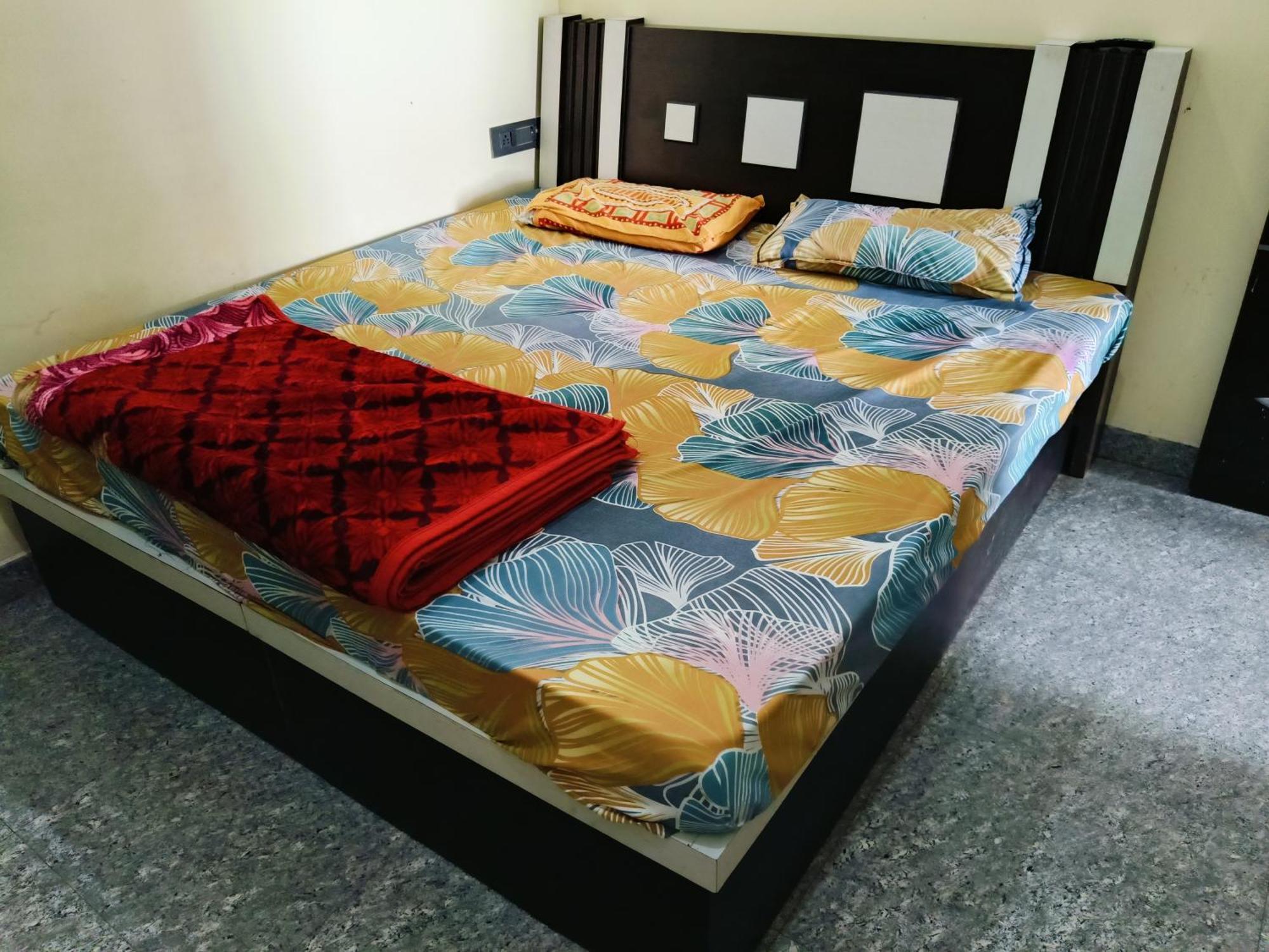 Jai Hanuman Guest House Palsana  Exterior photo